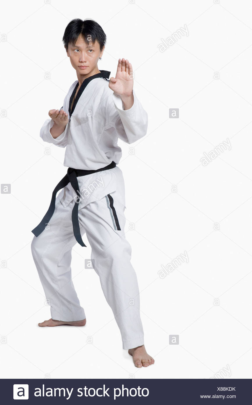 mid-adult-man-in-fighting-stance-X88KDK.jpg
